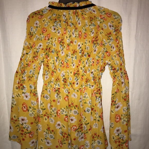 Ups & Downs Floral Blouse  -L - NWT - Picture 5 of 6